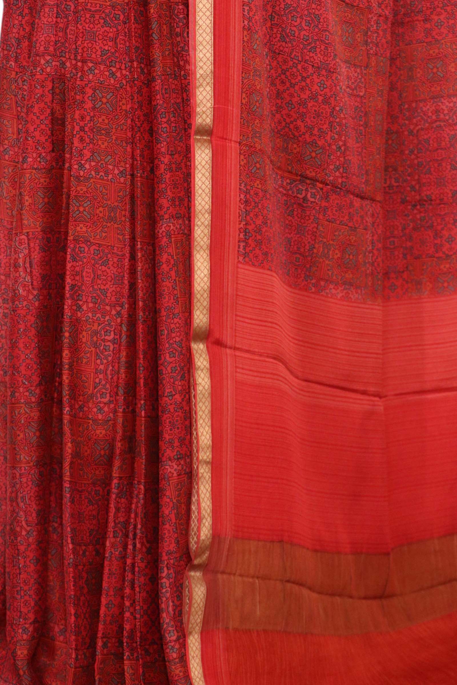 Pure Floral Zari Crepe Silk Saree AK206296